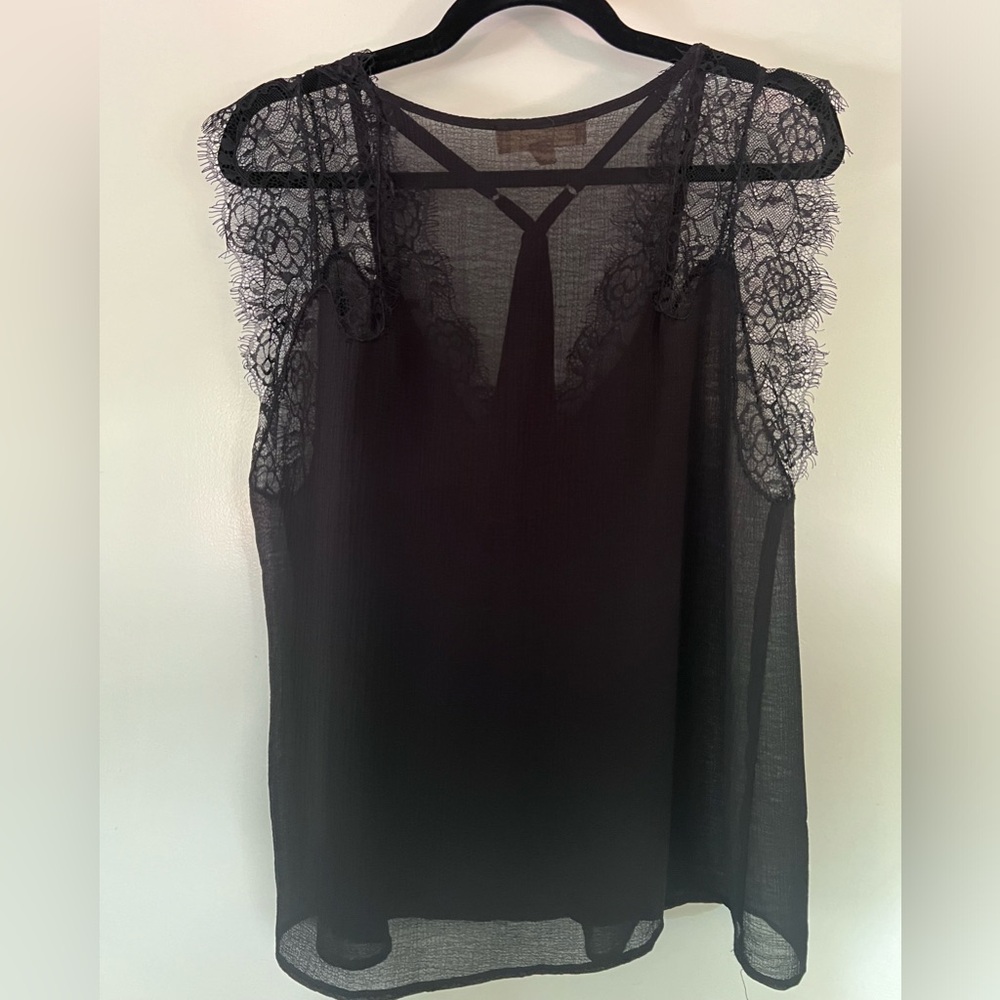 Love stitch black lacy blouse